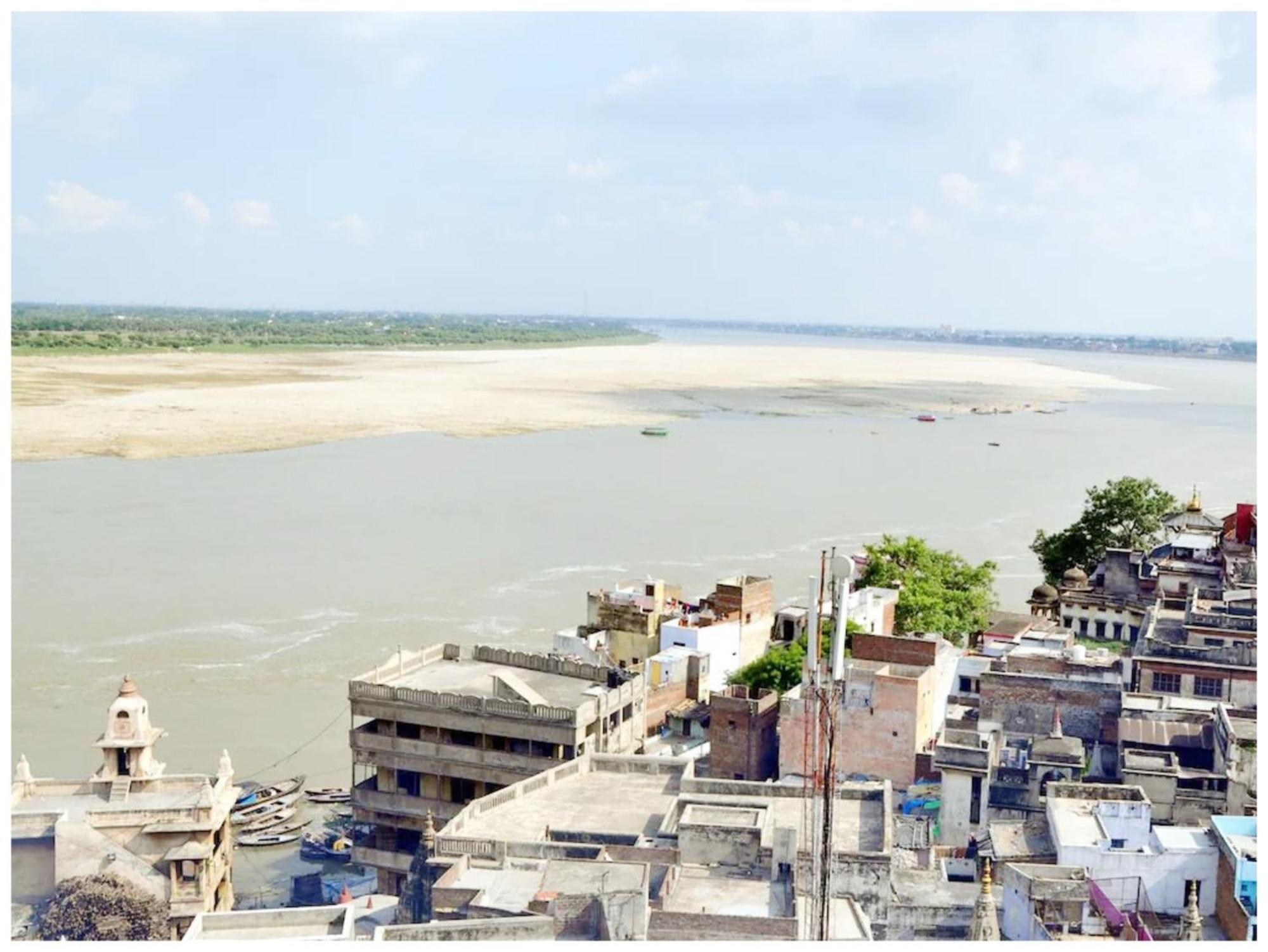 Hotel Shant! Near Kashi Vishwanath Temple- Fully Air Conditioned & Spacious - Budget In Varanasi